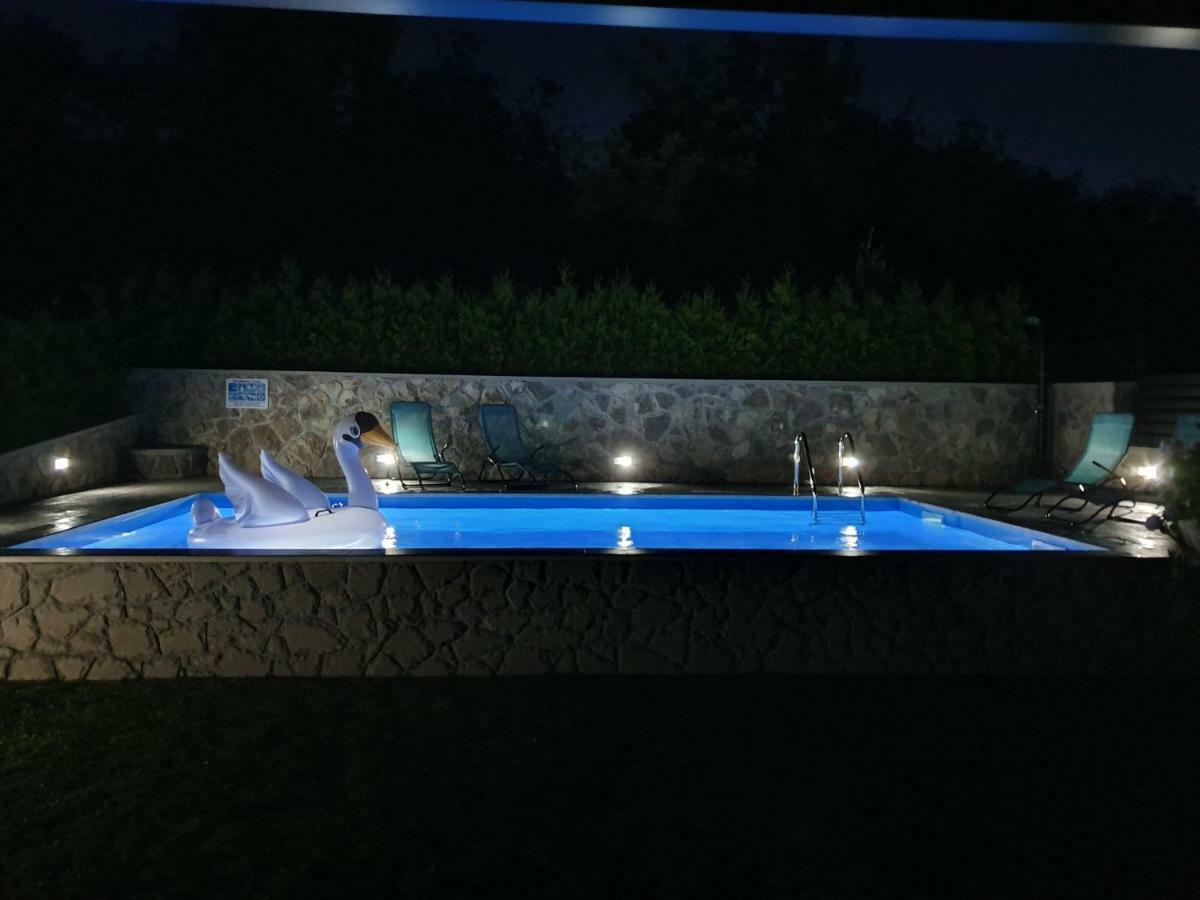 Villa Kos Lupoglav  Exterior photo
